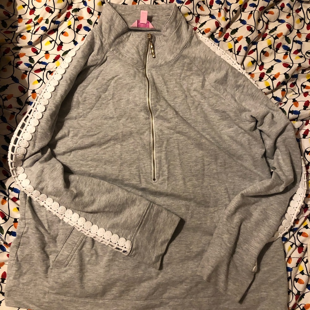 EUC Lilly Pulitzer grey and white lace popover